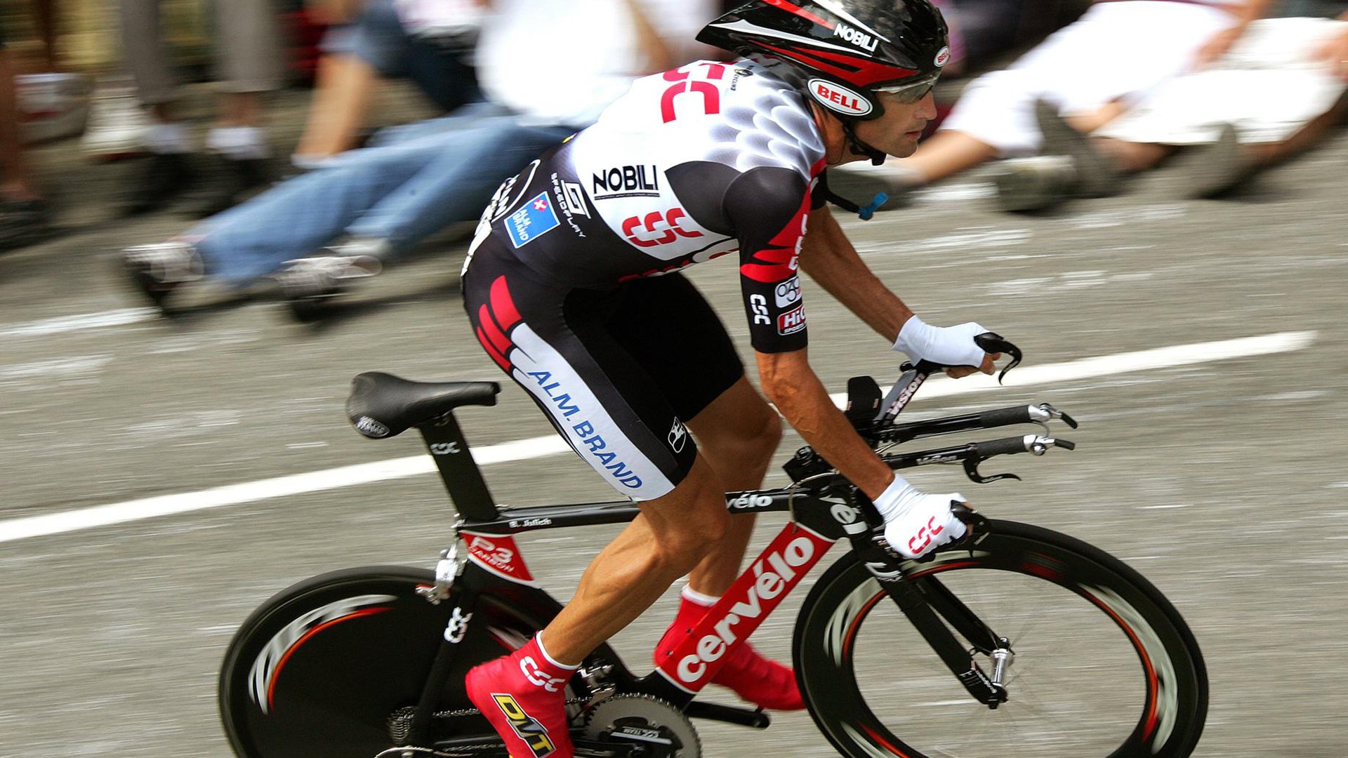 “冰雪征服者！——北极赛段背后的极限勇士”，arctice北极冰