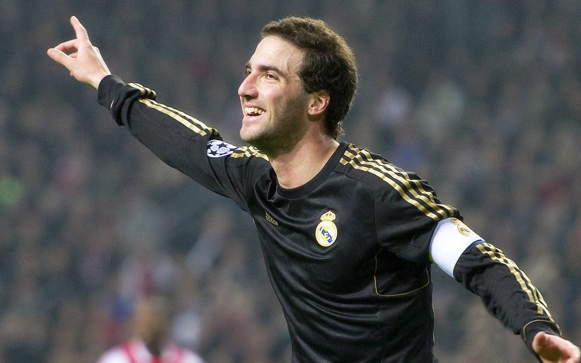 热刺门将下课传闻再起，球迷担忧，热刺门将球衣